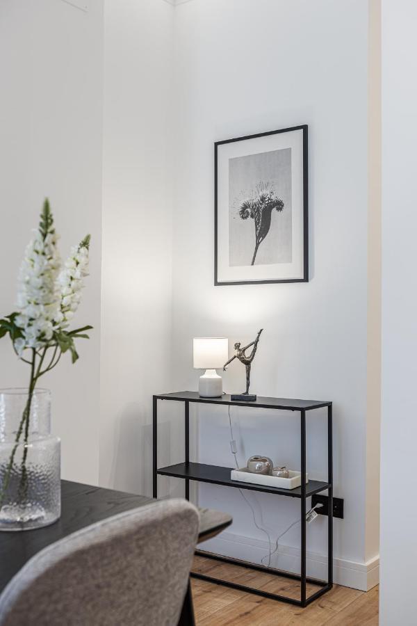 Exyca Embajadores Apartment Madrid Bagian luar foto